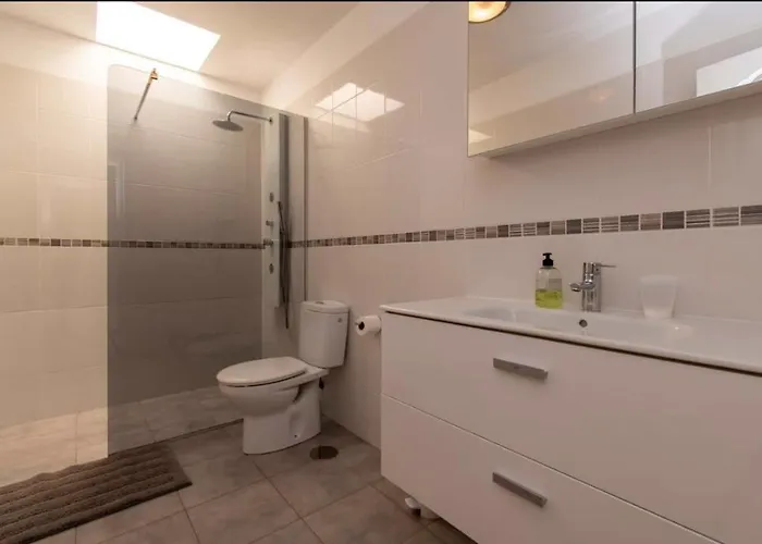 公寓 3 Bedroom Penthouse *